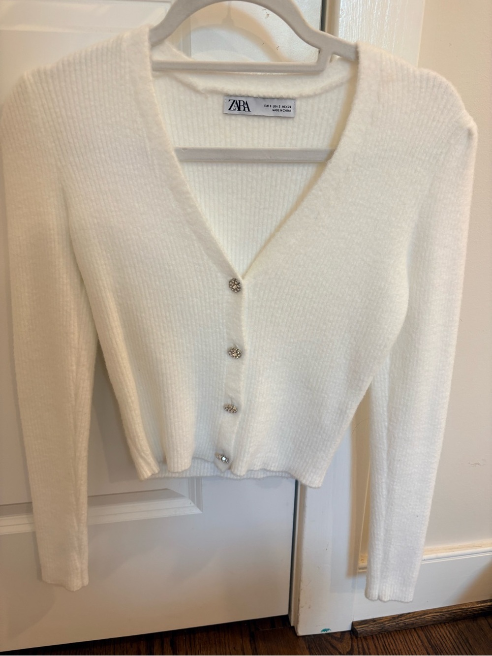 Zara Cream V-Neck Buttoned Ribbed Cardigan